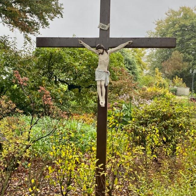 Kruis aan “Het Hof”, Hofweg