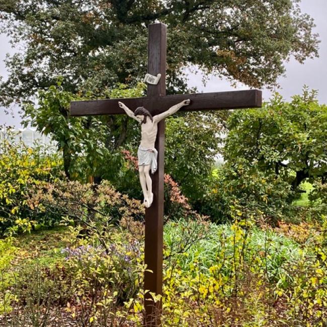 Kruis aan “Het Hof”, Hofweg