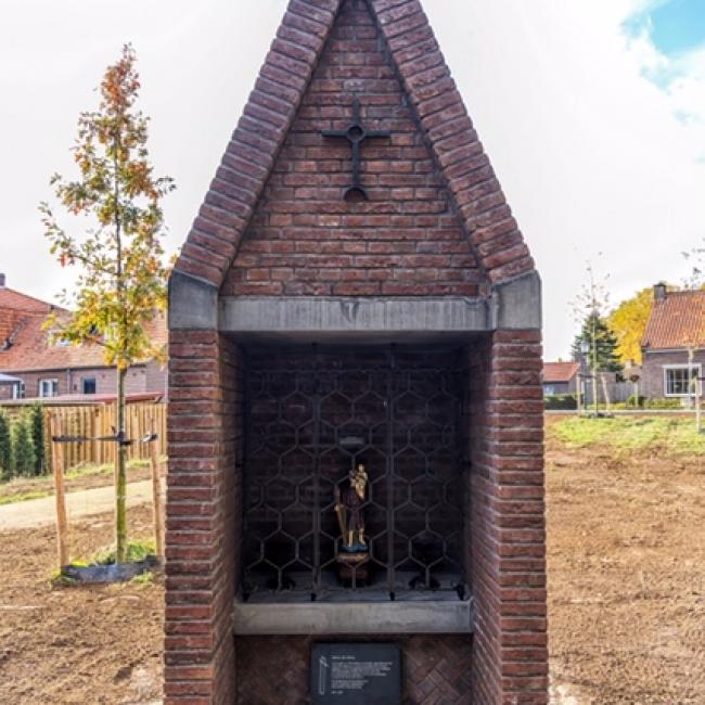 St. Christoffelkapel met herdenkingsplaquette